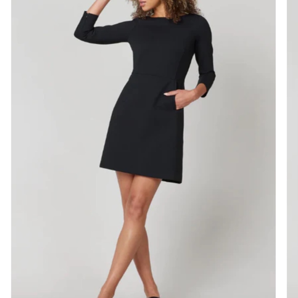 SPANX 20382 The Perfect A-line 3/4 size medium 
Sleeve Dress